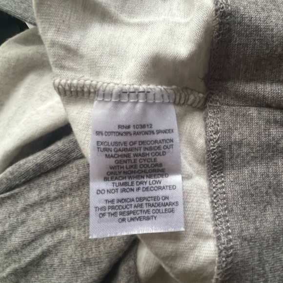 NWT North Carolina Tar Heels UNC Crewneck Light Weight Sweatshirt - Picture 6 of 8